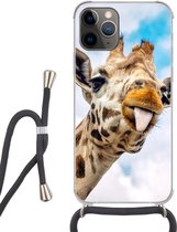 Hoesje met koord Geschikt voor iPhone 11 Pro Max - Giraffe - Grappig - Tong - Kinderen - Jongens - Meisjes - Kind - Siliconen - Crossbody - Backcover met Koord - Telefoonhoesje met koord - Hoesje met touw