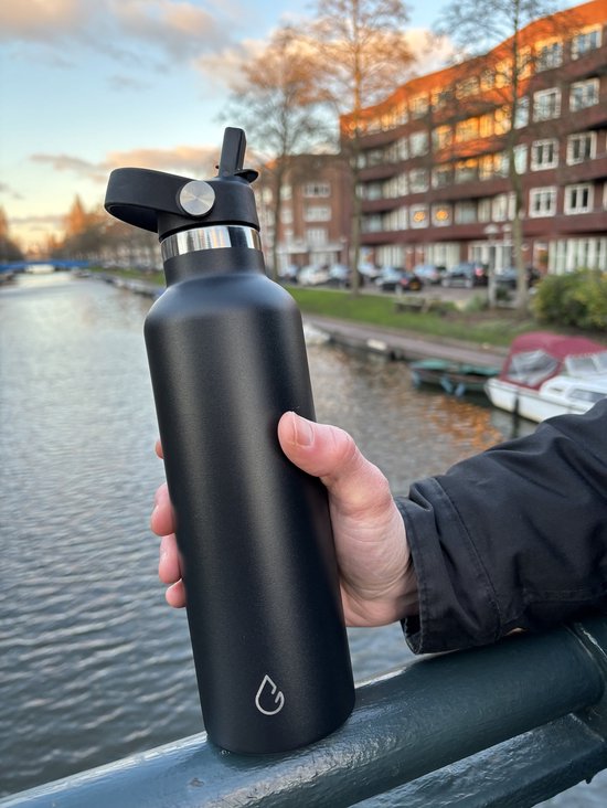 Geïsoleerde waterfles 950 ml met rietje en deksel voor sport en