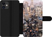 Bookcase Geschikt voor iPhone 12 Pro telefoonhoesje - New York - NYC - Amerika - Met vakjes - Wallet case met magneetsluiting