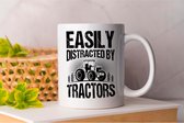 Mok Easily Distracted by Tractors - FamilyFirst - Gift - Cadeau - LoveMyFamily - GezinEerst - FamilieLiefde - Mom - Sister - Dad - Brother - Mama - Broer - Vader - Zus - anime - Teacher