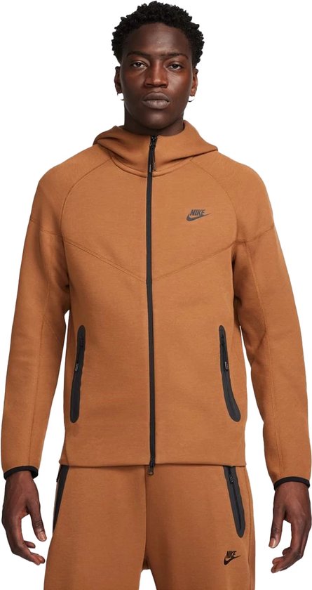 Nike tech fleece full-zip hoodie in de kleur bruin.