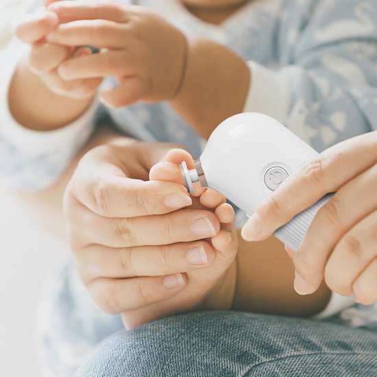 Elektrische Nagelvijl - Wit - Baby Nagelverzorging - Ook Voor Volwassenen - Veilig en Zacht voor Baby's - Inclusief 6 Diverse Vijl koppen incl. Polijstkop - Waterbestendig - Manicureset Baby - Baby Cadeau - 'merkloos'