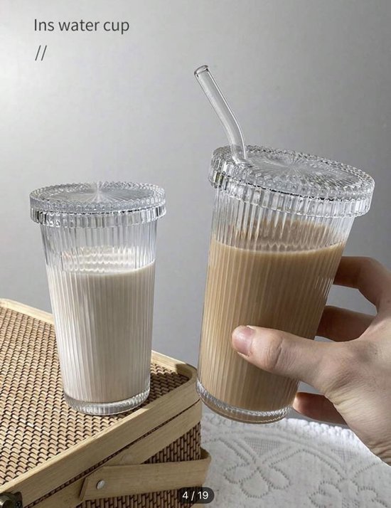 Vind drinkbeker met een rietje op - maart 2026 Vind drinkbeker met een rietje op - maart 2026