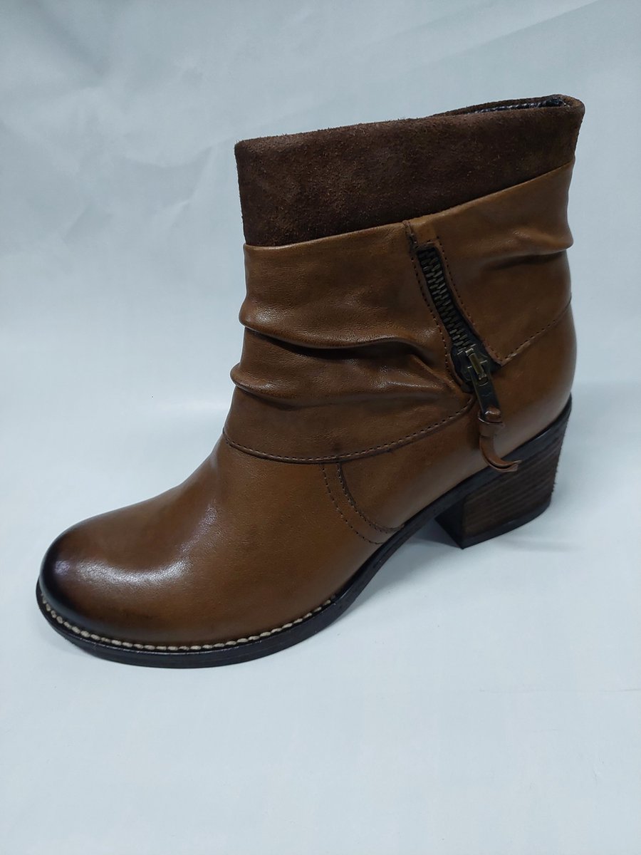 CARMENS 051.093CR / enkellaarzen / bruin / maat 40