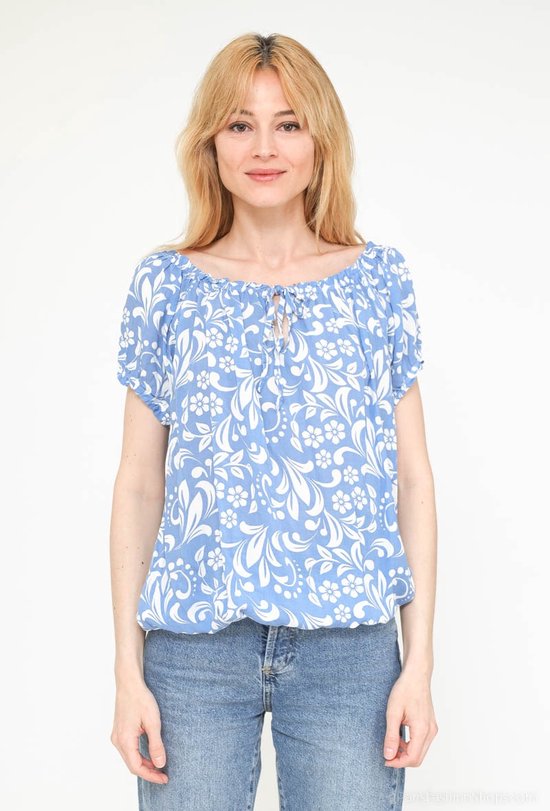 Dames blouse Tina gebloemd motief licht blauw sky blue wit korte mouwen top maat M/L