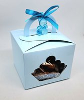 Geboorte Chocolade blauw in lux kubusdoosje - Kraam-cadeau - jongen - Geboorte - babyshower - snoep - speentjes - kinderwagens - papflesjes - beertjes - 200gr. - Melk
