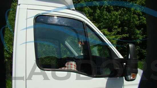 Zijruiten voor Iveco Daily, donker getint, set voor 2 voordeuren L+R.