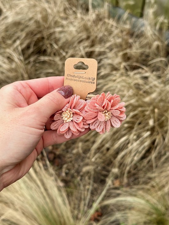 Schattige haarelastiekjes bloem - Bloem roze - Haarelastiekjes - Elastiekjes voor meisjes - Haaraccessoires - Haaraccessoires voor meisjes - Mooie haarelastiekjes meisje - Cadeautje meisje - Setje van 2 elastiekjes