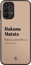 Casimoda® hoesje - Geschikt voor Samsung Galaxy A23 - Hakuna Matata - Zwart TPU Backcover - Tekst - Bruin/beige