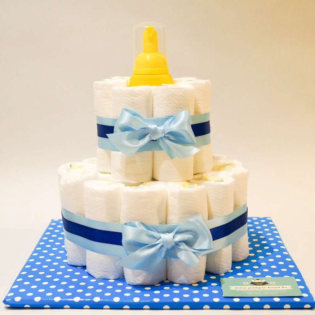 Goedkoopste Pampertaart - luiertaart - jongen - 2 laags - blauw - wasschuim 29 luiers maat 3