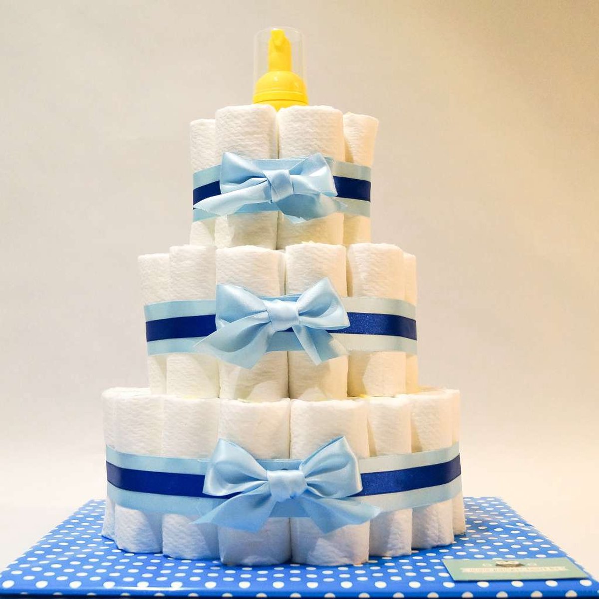 Goedkoopste Pampertaart - luiertaart - jongen - 3 laags - blauw - wasschuim 53 luiers maat 3