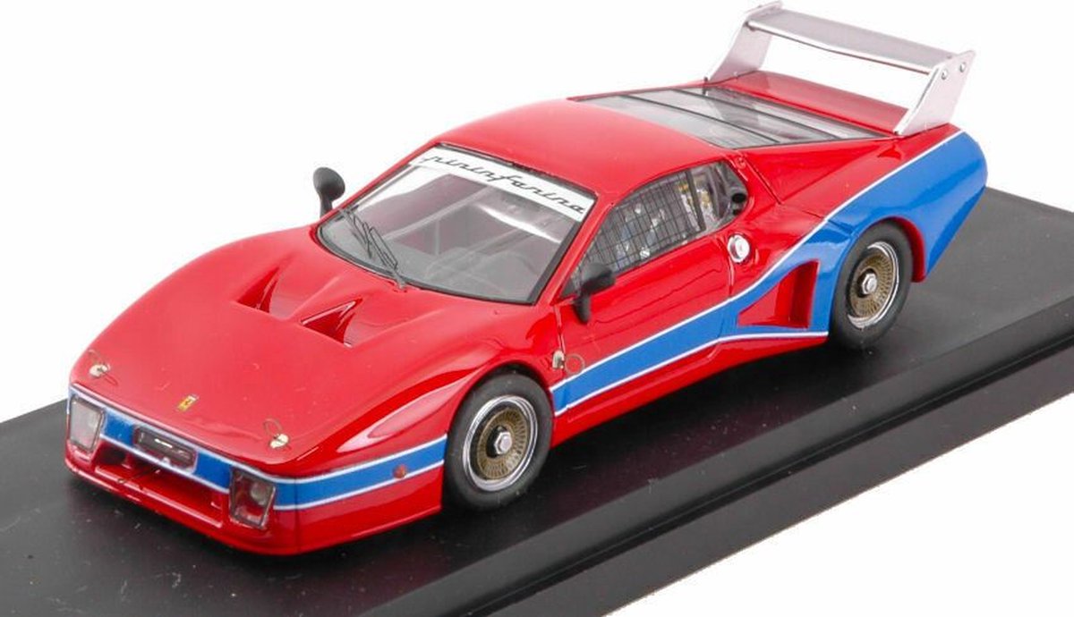 De 1:43 Diecast Modelcar van de Ferrari 512BB LM Shilhouette Prova van 1978. De fabrikant van het schaalmodel is Best Model. Dit model is alleen online verkrijgbaar