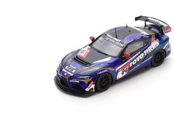 De 1:43 Diecast Modelauto van de Toyota Supra Gr Team Toyo Tires #84 van de 24 km lange Nurburgring van 2022. De rijders waren L.D. Arnold / J. Waldow en T. Vazques. De fabrikant van het schaalmodel is Spark. Dit model is alleen onl