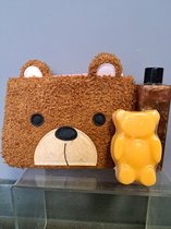 geschenk voor kinderen - beer - chocolade - bad douche gel - zeep - toilet zak