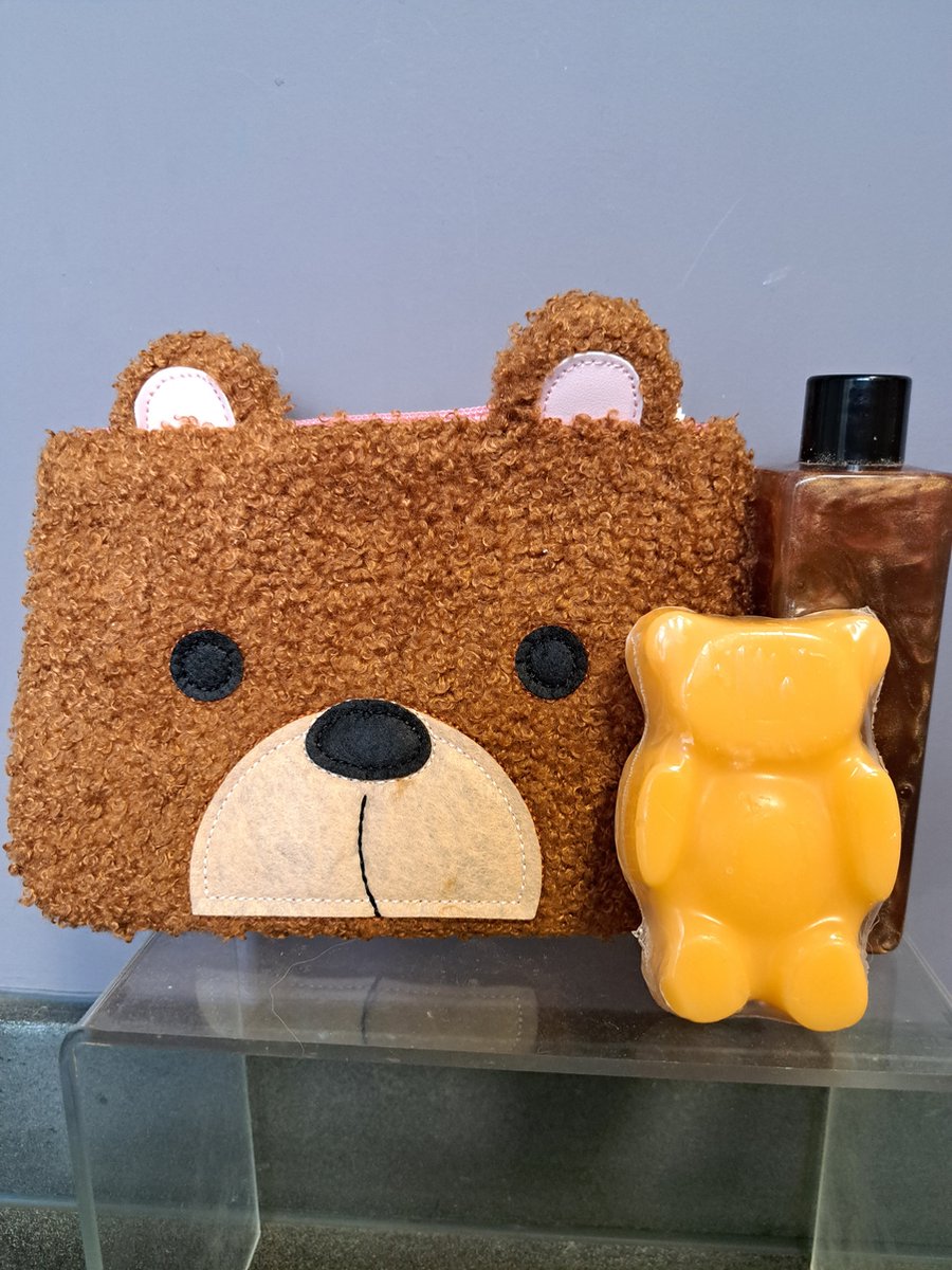 Goedkoopste geschenk voor kinderen - beer - chocolade - bad douche gel - zeep - toilet zak