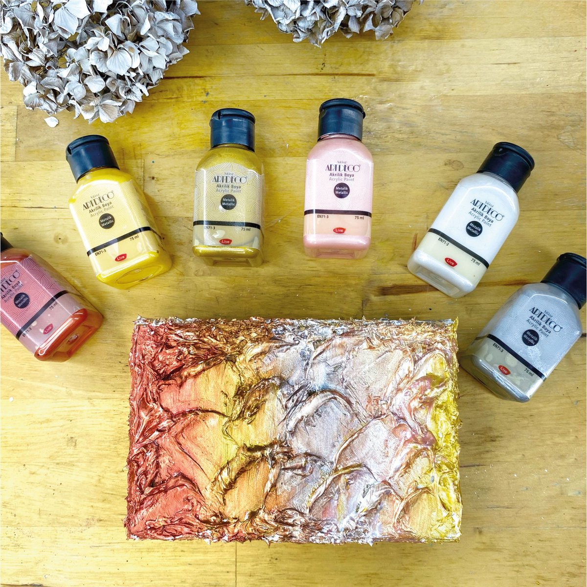 Artdeco Metallic Acrylfarben | 12er-75ml | Brillante Farben | Hohe Pigmentierung | Für Dekorative Kunst | Ideal für Künstler und DIY-Begeisterte