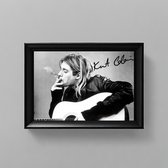 Kurt Cobain Kunst - Gedrukte handtekening - 10 x 15 cm - In Klassiek Zwart Frame - Nirvana - Club of 27 - Smells Like Teen Spirit