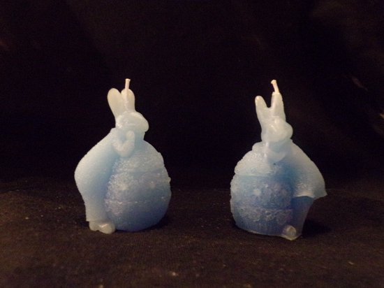 starwolf, set kaarsen van 2 paashazen leunend op paasei, man en vrouw, blauw, geschenk, pasen, kaars