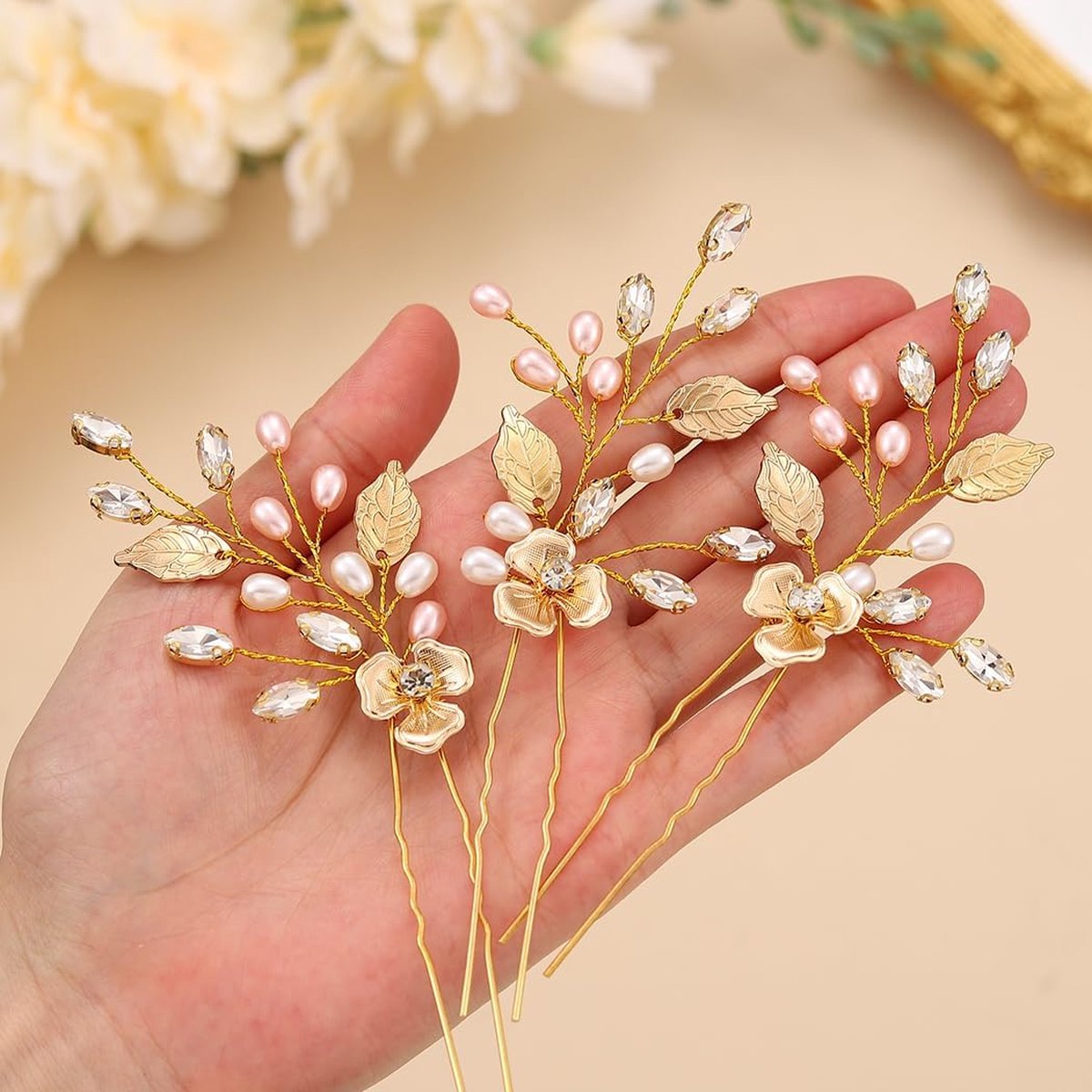 Haarspeld Strik Pareltjes - Goudkleurig - Strass & Crème Parels Haarspeld Strik Pareltjes - Goudkleurig - Strass & Crème Parels