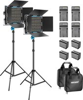 Neewer® - Dimbaar - Tweekleurigr - 660 LED Video Light - (2 Stuks) met Barndoor en light Stand - Oplaadbaar - 6600mAh - Li-ion Batterij - (4 Stuks) en Oplader - (Blauw)