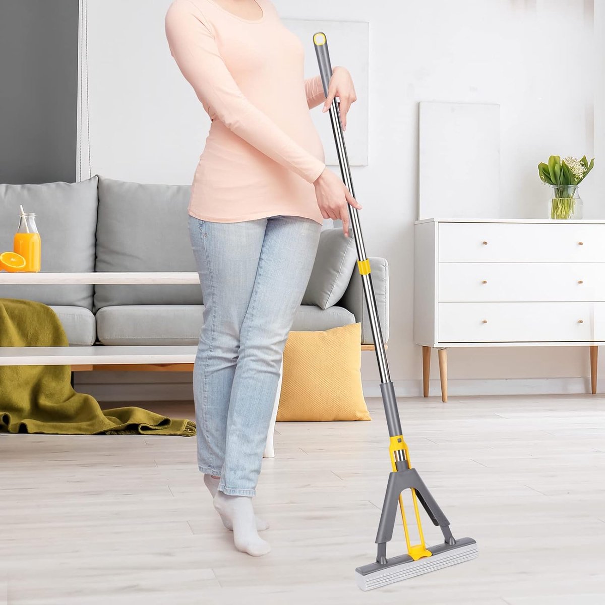 Goedkoopste Masthome Sponsmop, Sponsmop met een handvat van 128 cm, Absorberende Sponsvloermop met 3 sponskoppen, Zelfuitwringende vloerreinigingsmop met spons voor het reinigen van tegels, laminaat en hardhouten vloeren.