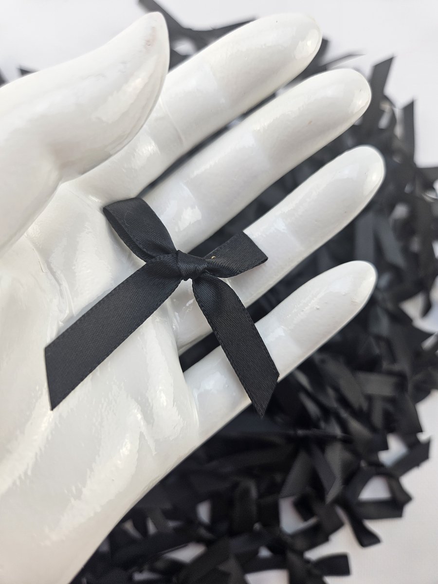 50 stuks satijnen lint twist-tie-strikken 7 cm roze voor Kerstmis doe-het-zelf