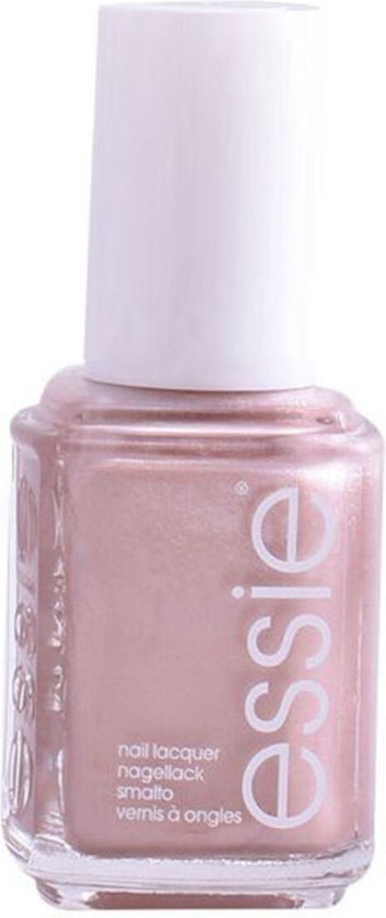 Essie nagellak in een glanzende nude-roze tint.