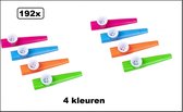 192x Kazoo muziekinstrument assortie kleuren - Themafeest muziek fluit optocht carnaval optocht
