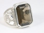 Zware bewerkte zilveren ring met rookkwarts - maat 22