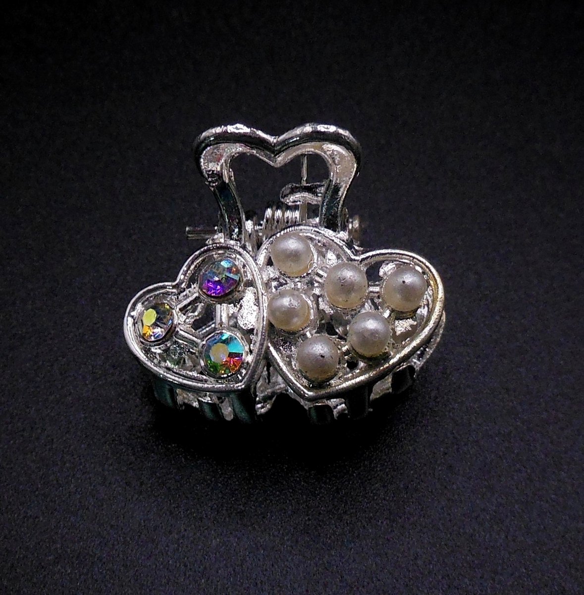 Haarklem metaal klein zilver hartjes met diamanten+parels