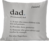 Buitenkussen Weerbestendig - Spreuken - Papa definitie - Quotes - Dad - 50x50 cm - Vaderdag cadeautje - Cadeau voor vader en papa