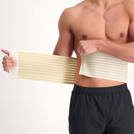Man draagt een beige ribbrace met paarse lijnen.