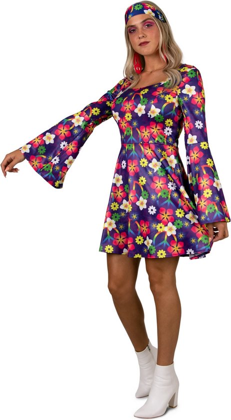 Robe violette à manches évasées, imprimée de fleurs multicolores et d'un bandeau assorti.