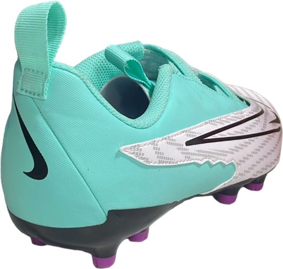Is het nu geen tijd voor voetbalschoenen voor vrouwen Is het nu geen tijd voor voetbalschoenen voor vrouwen