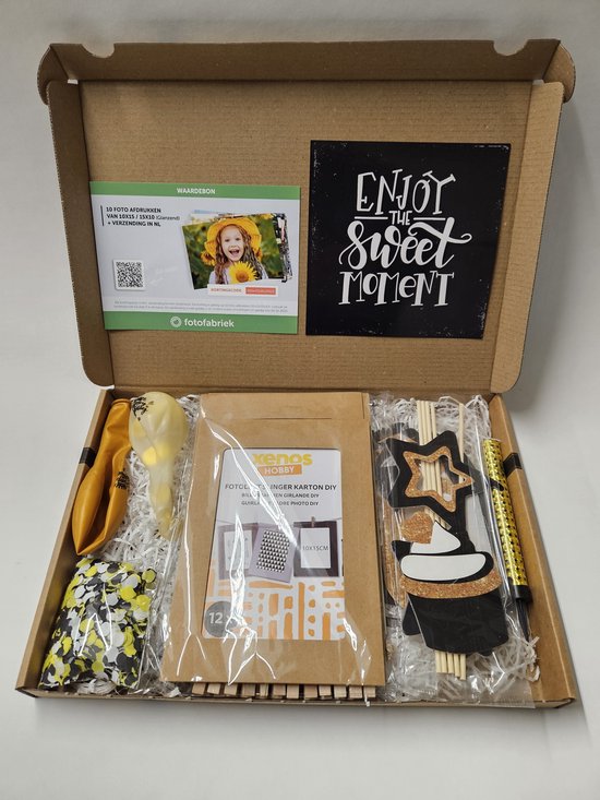 Foto Pret Pakket - Enjoy the Sweet Moment met fotocadeaubon, mystery card met persoonlijke (video)boodschap en vele foto-feestartikelen | Verjaardag | Jubileum | Zomaar