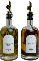 Olie dispenser - 2 stuks - Met Nederlandse voorbedrukte en blanco ovale labels wit - keuken - inclusief trechter en stift - Met gouden schenktuit - Glas- Oliefles - olijfolie - 500 ml - Goud