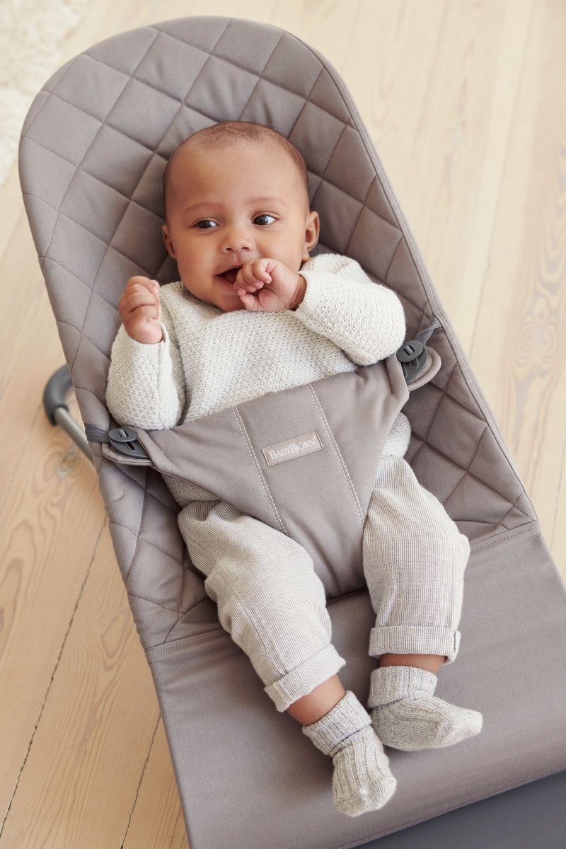 BabyBjörn Wipstoel Bliss - Geweven klassiek quilt - Zandgrijs - Ergonomisch - Verstelbaar - Inklapbaar – foto 6