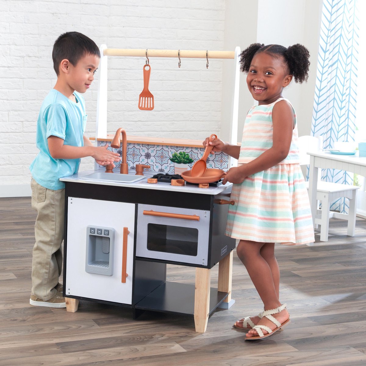 KidKraft Kinderkeuken - Speelgoedkeuken - Peuter Speelgoed Keuken met Accessoires - Zwart — afbeelding 9