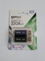 SP Silicon Power Ultima II-I Serie 32 GB USB 2.0 Flash Drive - duo pack - 2 stuks Kleur 1x Blauw / 1X Zwart