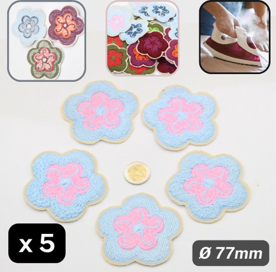 5 FLEURS TRICOT BICOLORE avec Bord Ecru, Diamètre 77MM, à Repassage, Couleur BLEU CLAIR/ROSE, HOTFIX