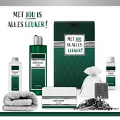 Geschenkset "Met Jou Is Alles Leuker!" - 6 Producten - 735 Gram | Giftset voor hem - Luxe cadeaubox man - Vaderdag - Verjaardag - Wellness - Pakket - Cadeau set - Vader - Broer - Vriend - Collega - Groen