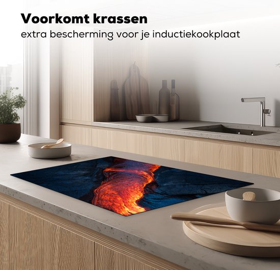 KitchenYeah® Inductie beschermer 81.2x52 cm - Lava uit een vulkaan - Kookplaataccessoires - Afdekplaat voor kookplaat - Inductiebeschermer - Inductiemat - Inductieplaat mat