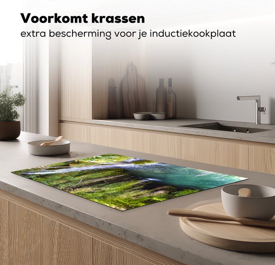 KitchenYeah® Inductie beschermer 78x52 cm - Waterval in het Nationaal park Plitvicemeren in Kroatië - Kookplaataccessoires - Afdekplaat voor kookplaat - Inductiebeschermer - Inductiemat - Inductieplaat mat