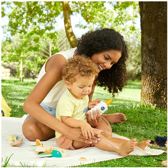 NIVEA Sun Babies & Kids Sensitive Protect Zonnespray SPF 50+ - 3 x 200 ml - Voordeelverpakking van Merkloos — afbeelding 5