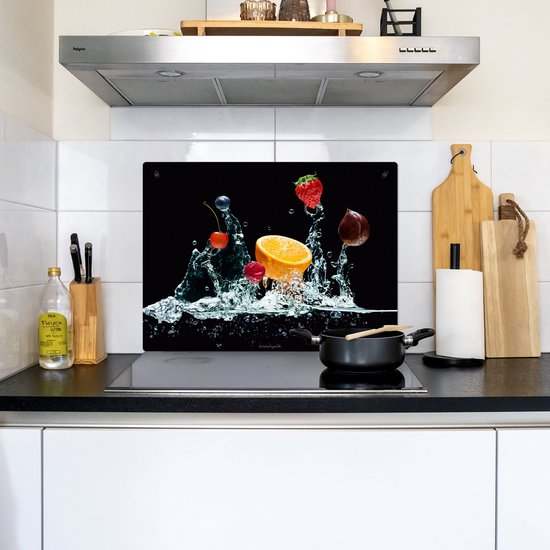 KitchenYeah® Protection plaque induction 70x55 cm - Éclaboussure - Fruits - Noir - Protege plaque de cuisson - Couvre plaque induction - Protecteur d'induction - Cuisine