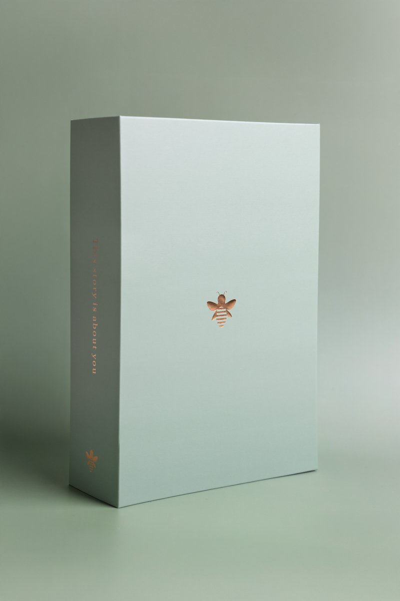 Pure Moms - Groene Luxe Memory box - Baby Herinneringsdoos - Kraamcadeau - Babyshower Babycadeau - Voor Eerste Babyjaren - Houten Tanden doosje - Zeer luxe Baby Geschenkset - 24 delig Herinneringsdoos - inclusief inktafdrukje - Speentje – foto 2