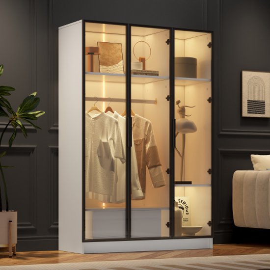 Stijlvolle kledingkast WOOOD | Tijdloos design bij