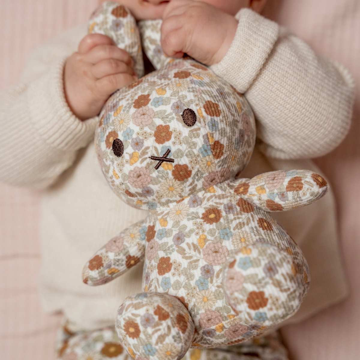 Nijntje Vintage Flowers All Over Knuffel 35 cm — afbeelding 3