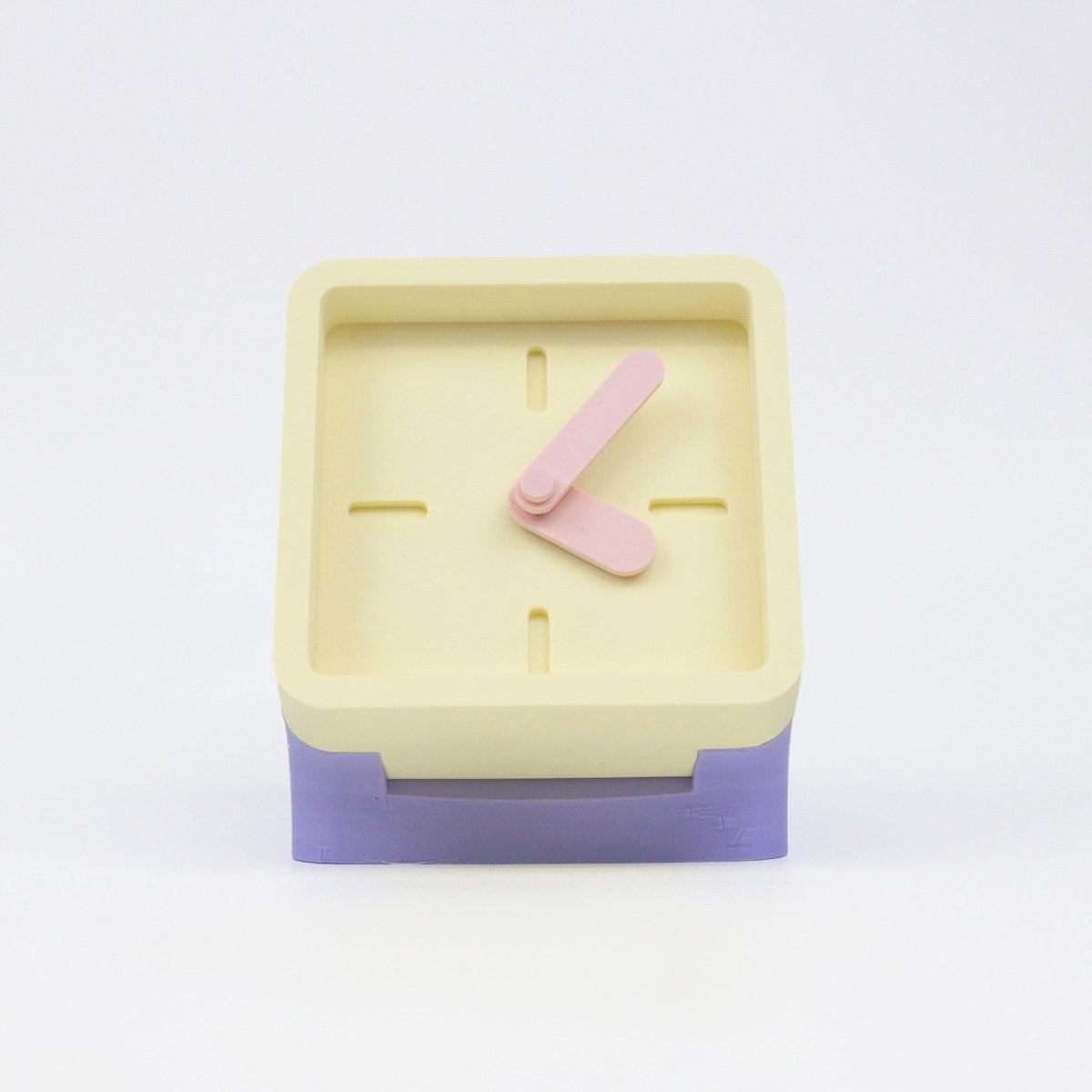 KLOQ - Bureauklokje Lila & Amandel Geel - Staande klok - 3D geprint in Nederland - 100% bioplastic