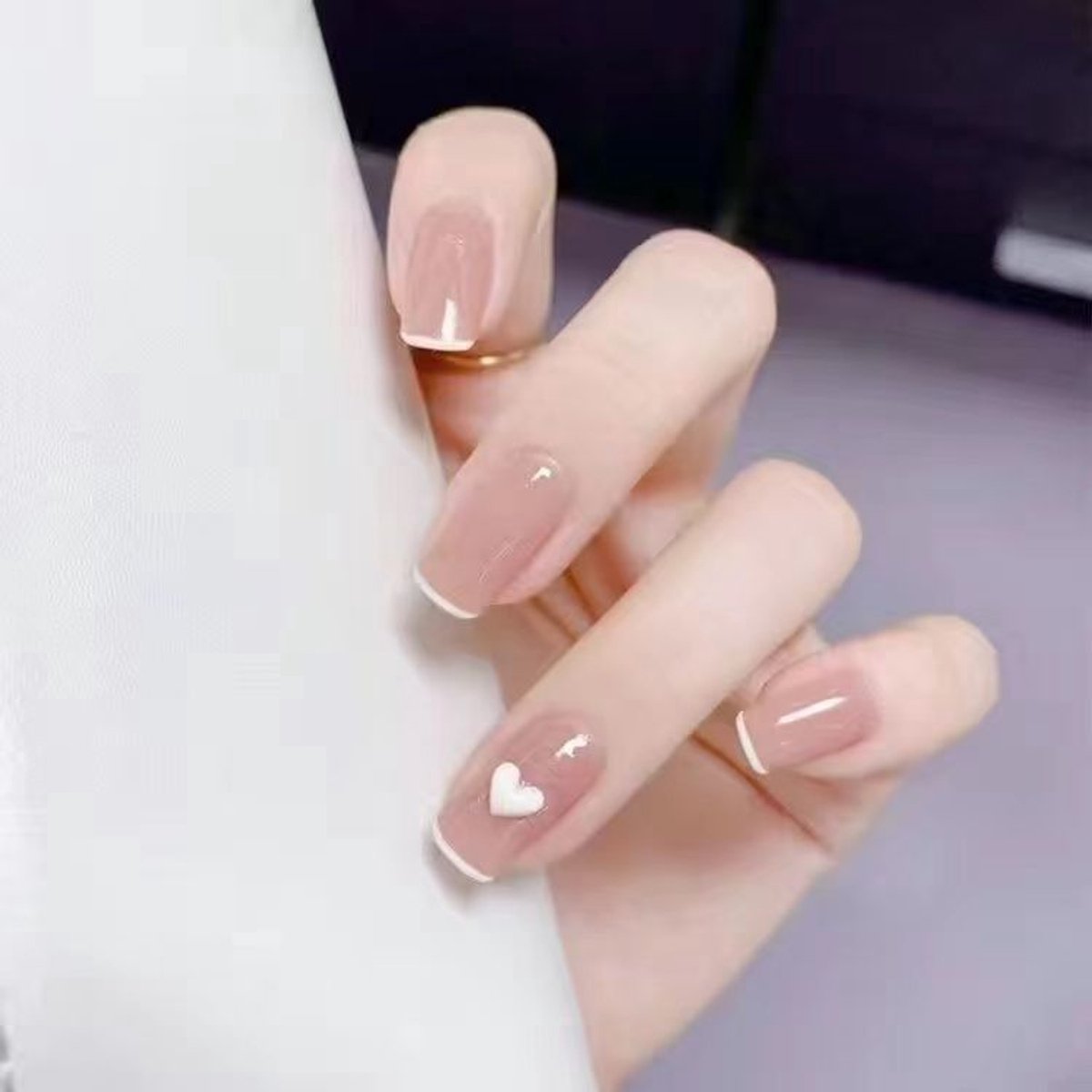 verymeet-24Plaknagels-Press On Nails -delicate & comfartable-Franse hartstijl